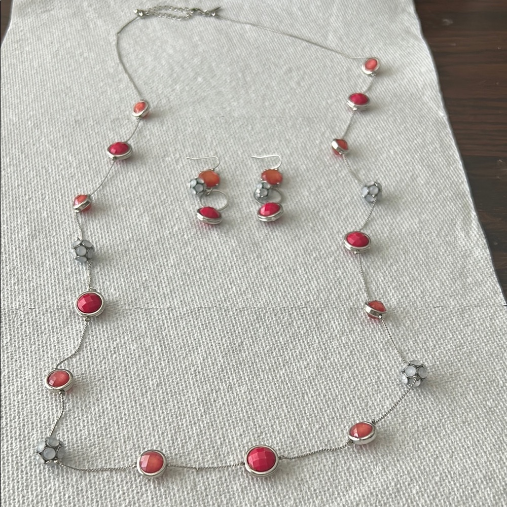 Elegant Pinks and Silver Necklace and Earring Set